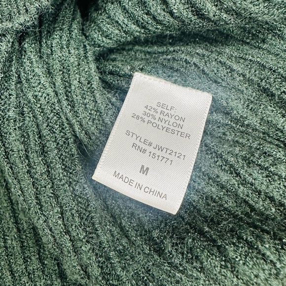 Gilli Dark Green and Cream Turtleneck Sweater Sz Medium - Picture 11 of 11